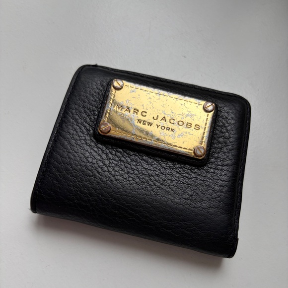 Marc Jacobs Handbags - Marc Jacobs Classic Open Face Leather Billfold Wallet